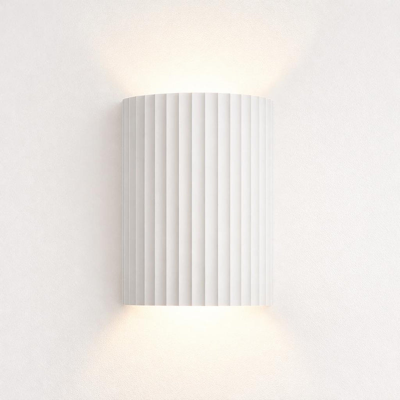 Molten Plaster Indoor Up/Down Wall Light in Matt White