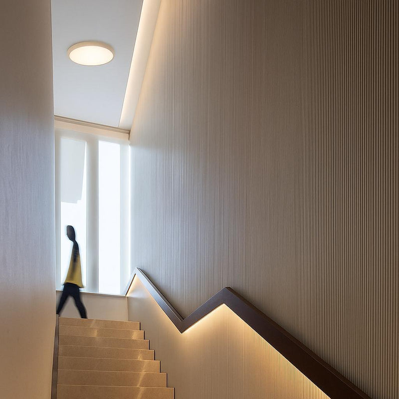 Soluna Travertine Oyster Light