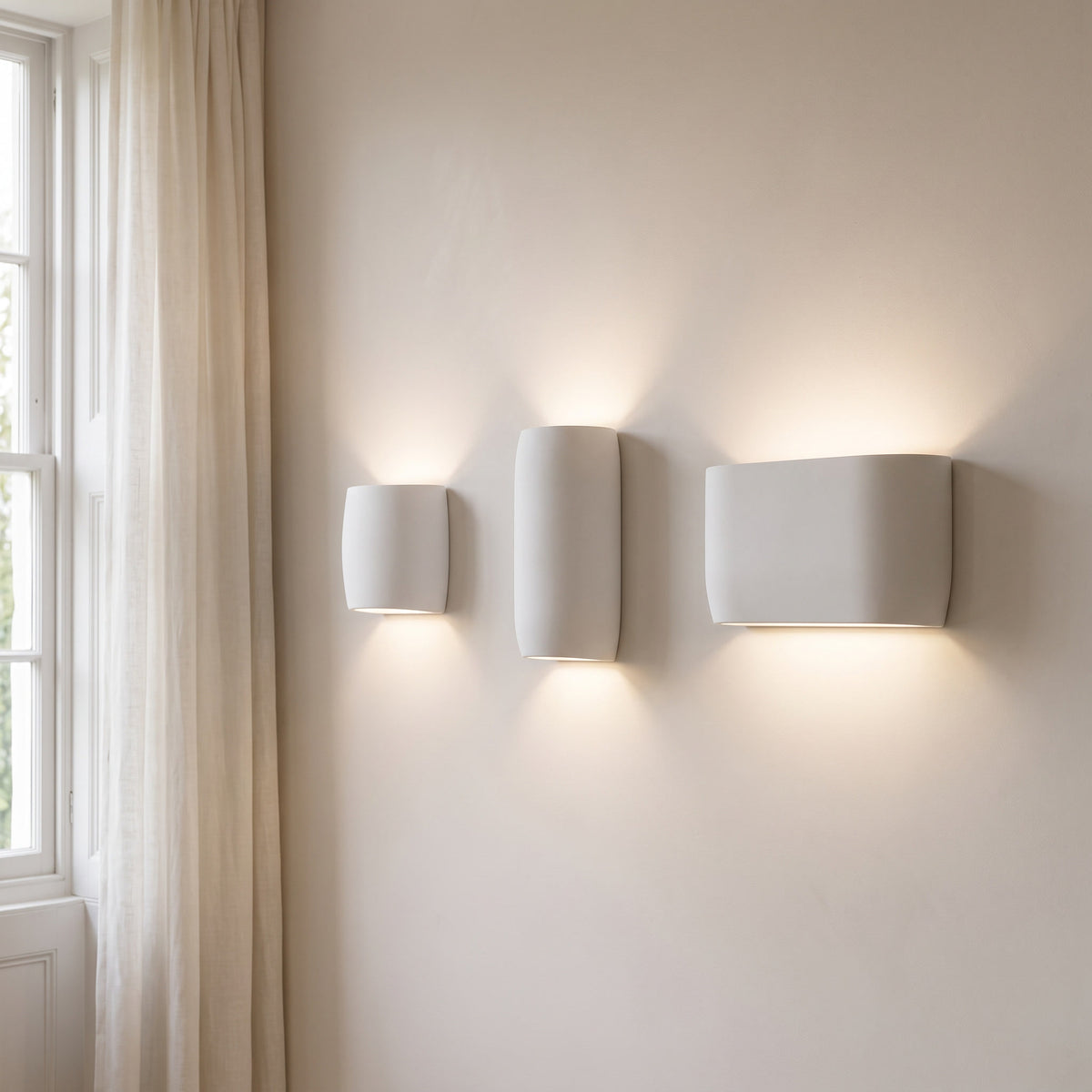Lino White Plaster Up/Down Wall Light